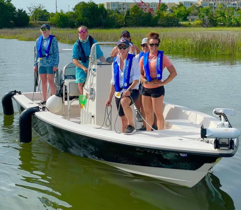 Women Only US Powerboating Training Boating Education Drivers License